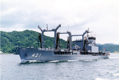 補給艦