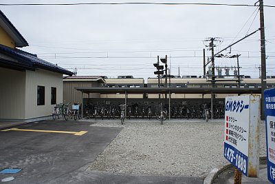 電車が入線します