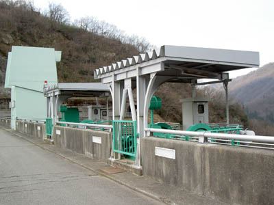 巻き揚げ機