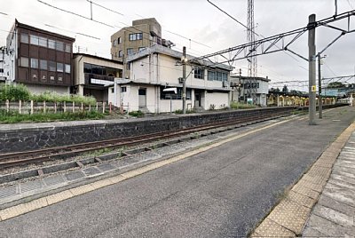 ホームは2面3線