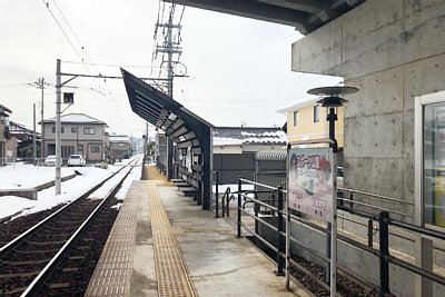 スポーツ公園駅