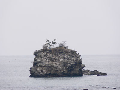 男岩