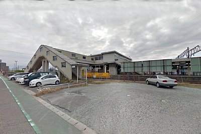 駅の東口