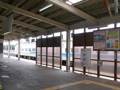 黒部駅ホーム