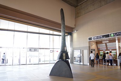 銀鯰尾形(ぎんなまずおなり)兜
