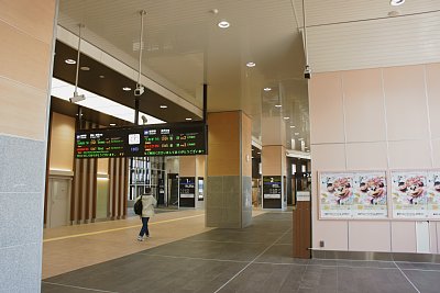 新幹線改札口構内