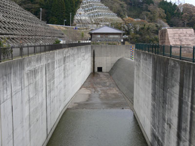 洪水吐きから導流部へ