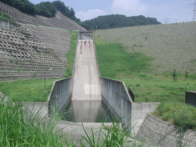 導流部から減勢工