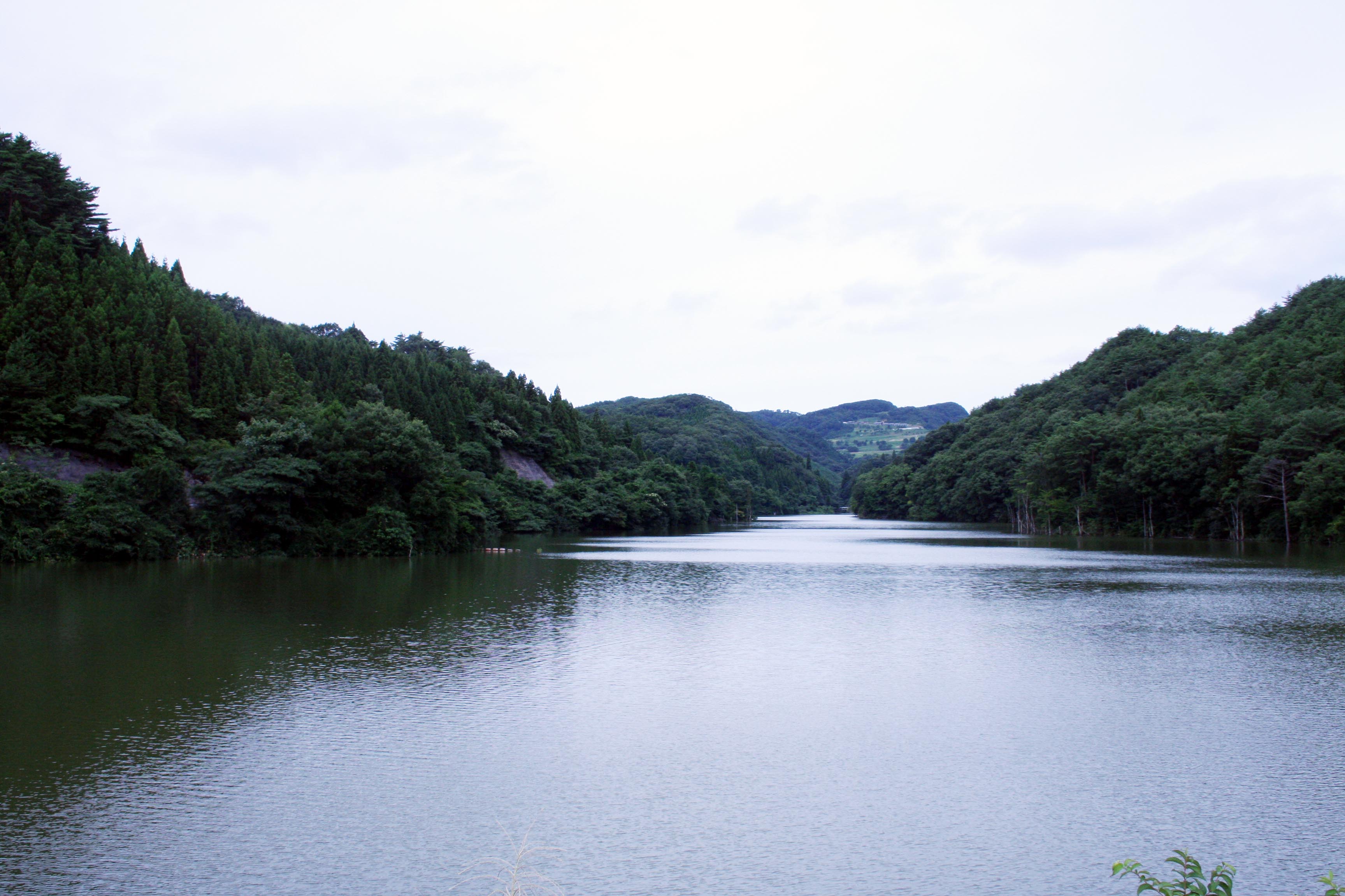 ダム湖