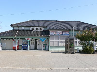 城端駅前