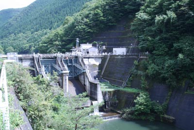 久々野ダム全景