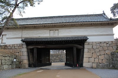 丸亀城大手一の門(内側)