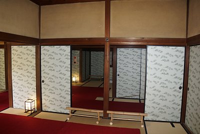 御次の間