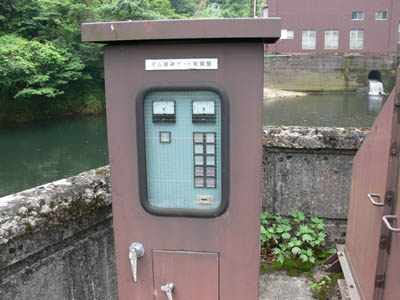 ダム排砂ゲート制御盤