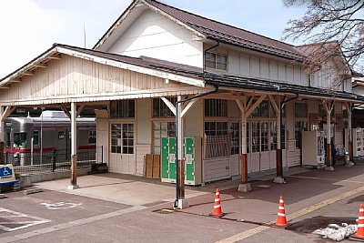 旧駅舎(現楓の館)