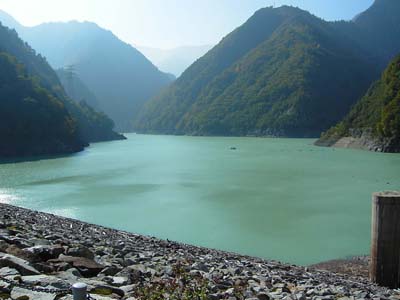 ダム湖