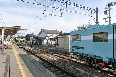 構内踏切とホーム