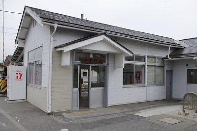 南豊科駅