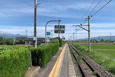 ホームの長さはけっこうあります