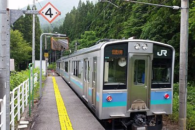 E127系電車が到着しました