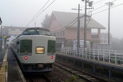 快速「ムーンライト信州」