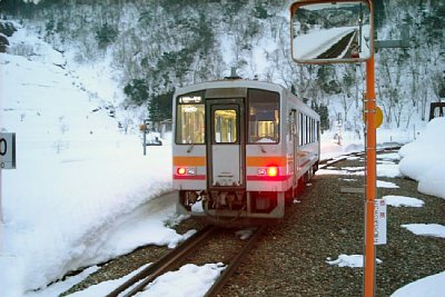 ラッセル車が停まっています