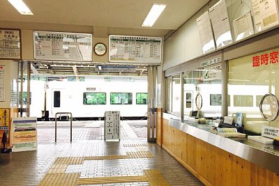 改札口