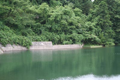 洪水吐