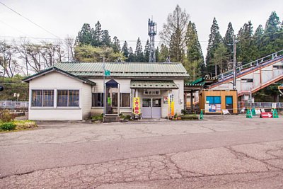 峰吉川駅