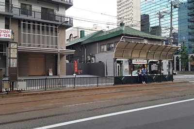 西8丁目停留場ホーム