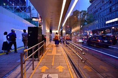 狸小路停留場ホーム
