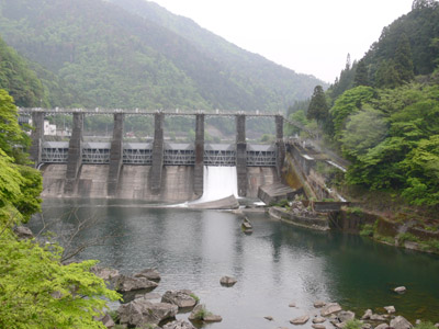 下原ダム全景