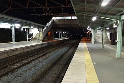 夜の田中駅ホーム