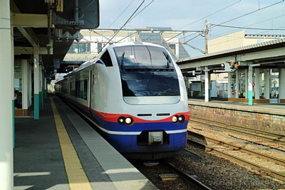 「しらゆき」が停車しました