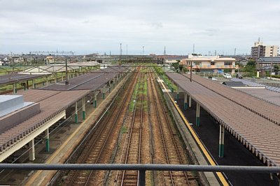 跨線橋から見たホーム