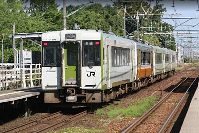 普通列車が停車
