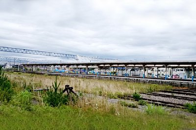 昔は貨物列車が停まっていたのでしょうが
