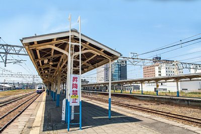「しらゆき」が停車しようとしています