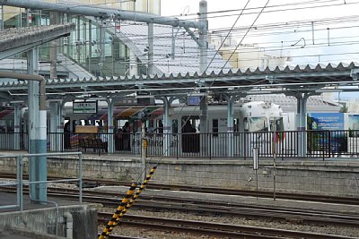 7番ホームは上高地線ホームとなっています
