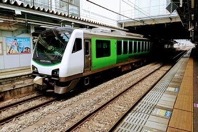 HB-E300系気動車 快速「リゾートビューふるさと」