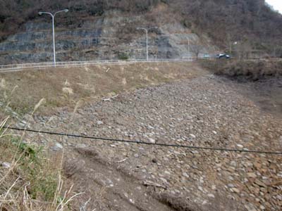 左岸から上流側堤体