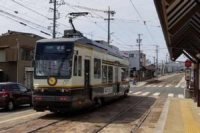 前畑停留場ホーム