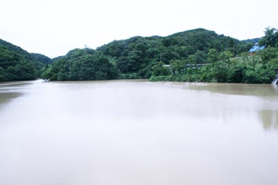 ダム湖