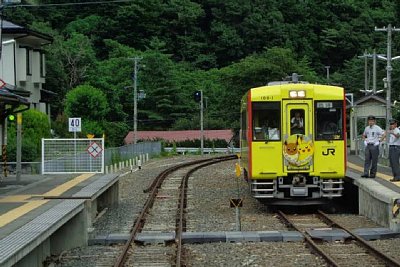 キハ100形気動車